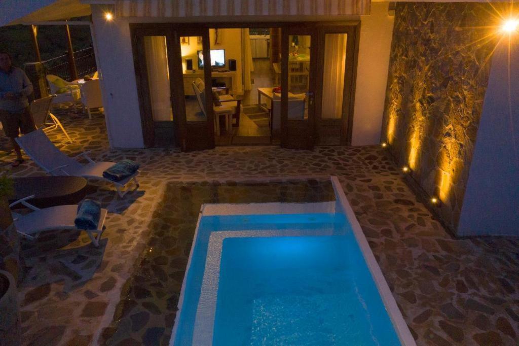 Mon Repos - Rodrigues Villa *